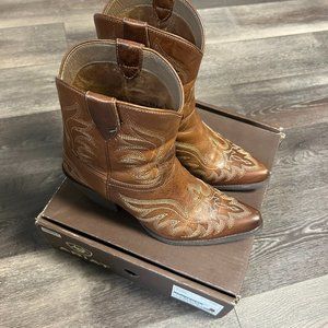 ARIAT Chandler Western Boot 11M Like New